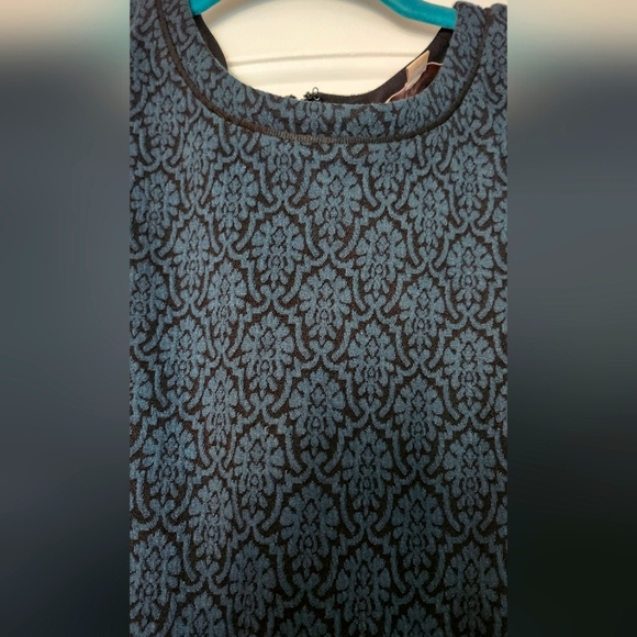 LOFT Sleeveless Blue Patterned Dress - Picture 3 of 5